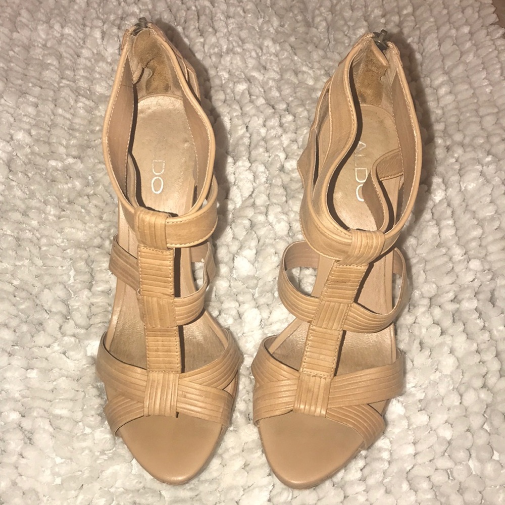 Nude Aldo heels